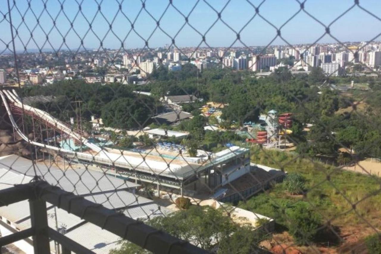Diroma Exclusive - Piscinas Termais 24 Horas, Sauna, Copa Da Mamae, Limpeza Diaria, Estacionamento Gratis! Caldas Novas Exterior photo
